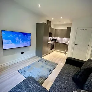  Apartment Contemporary Flat In Prime Centre