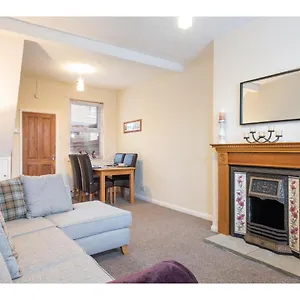 https://delightful-modern-and-cozy-house-for-5-in-york.yorkshirehotels.net