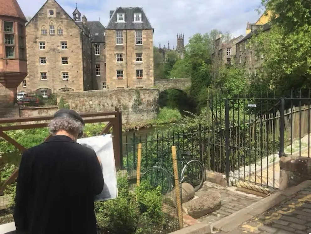 - Edinburgh - Apartment With Balcony And Free, Secure Garage Parking United Kingdom
